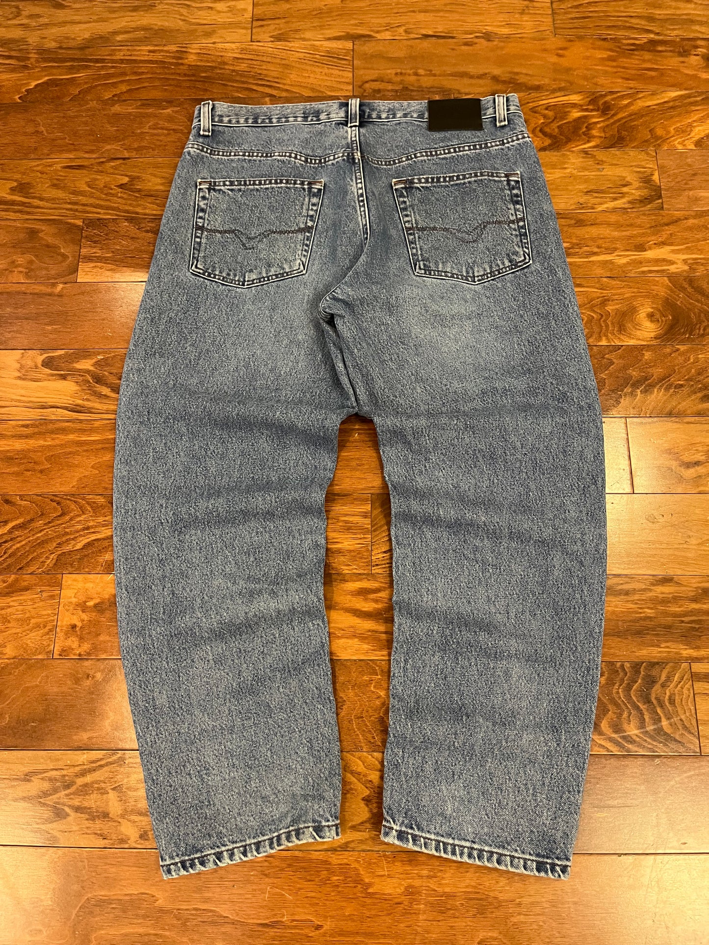 Harley Davidson Mid Wash Blue Jeans (36 x 30)