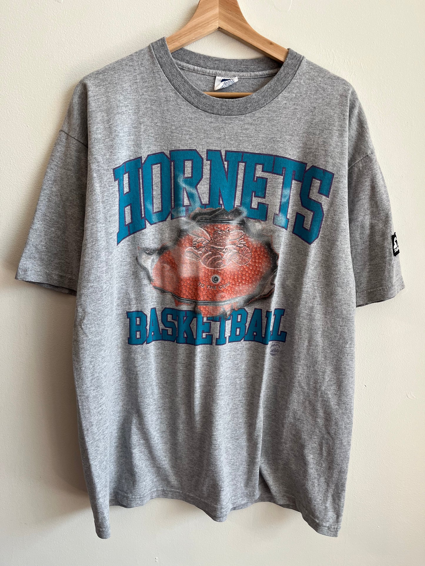 90s Charlotte Hornets NBA Starter Grey Tee (L)