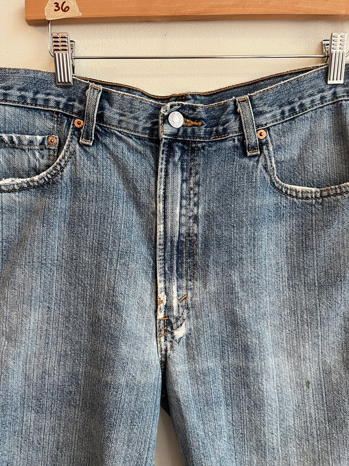 2006 Levi's 505 Distressed Jean Shorts (36)