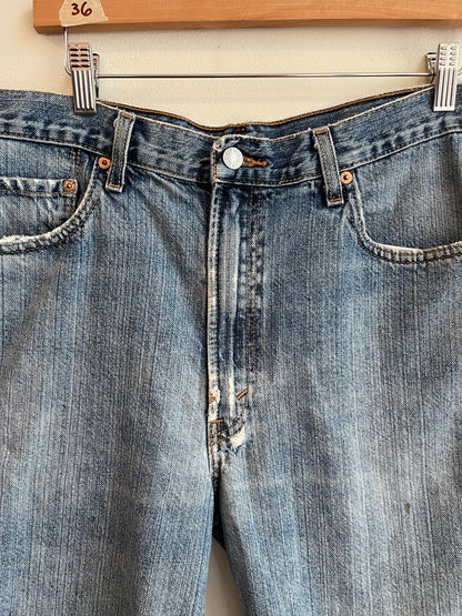 2006 Levi's 505 Distressed Jean Shorts (36)