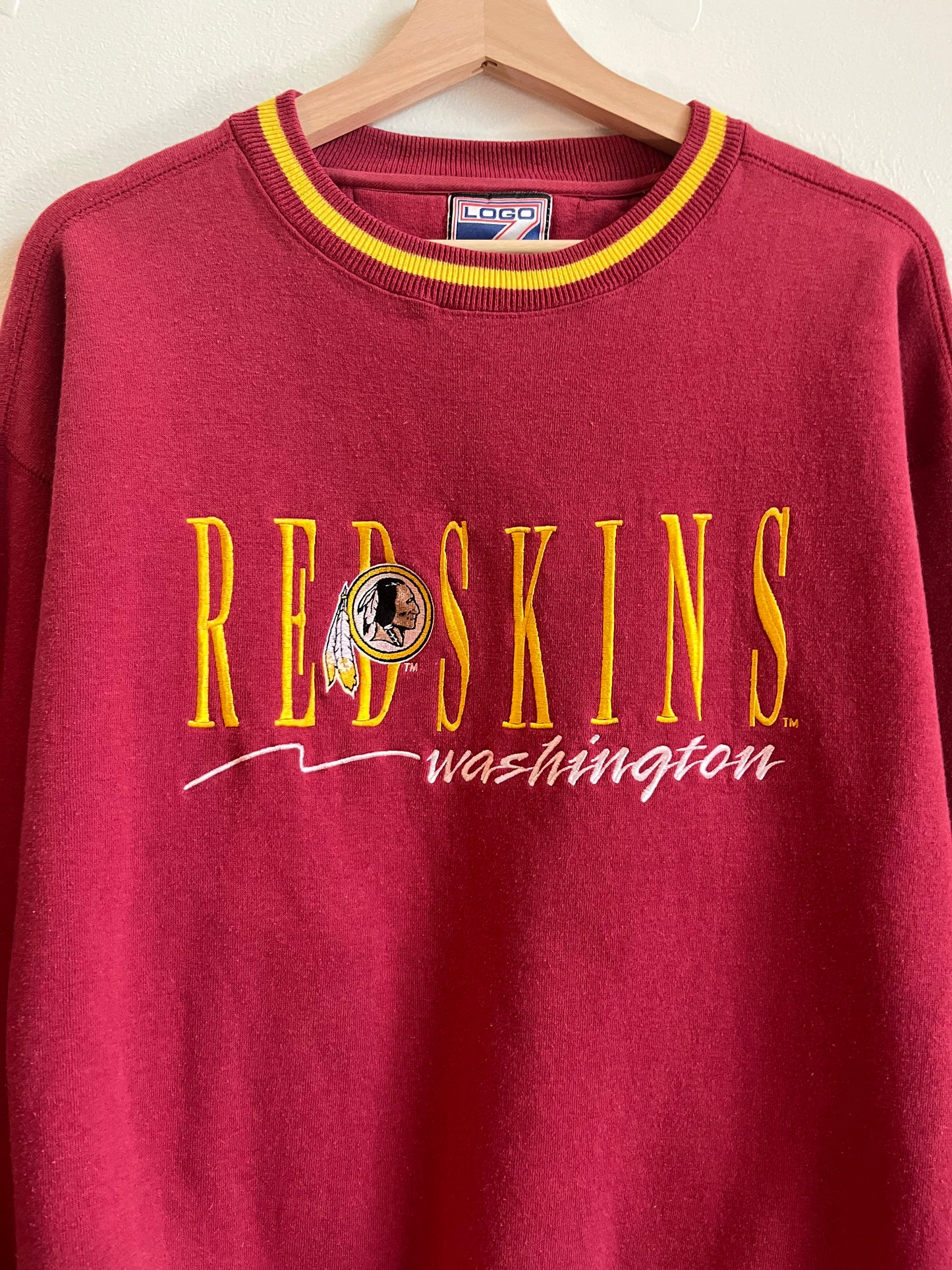 90s Washington Redskins Logo 7 Embroidered Crewneck (L)