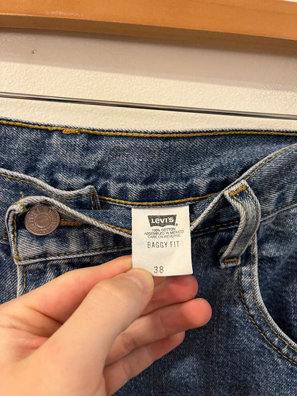 1998 Levi's Baggy Fit Jean Shorts (38)