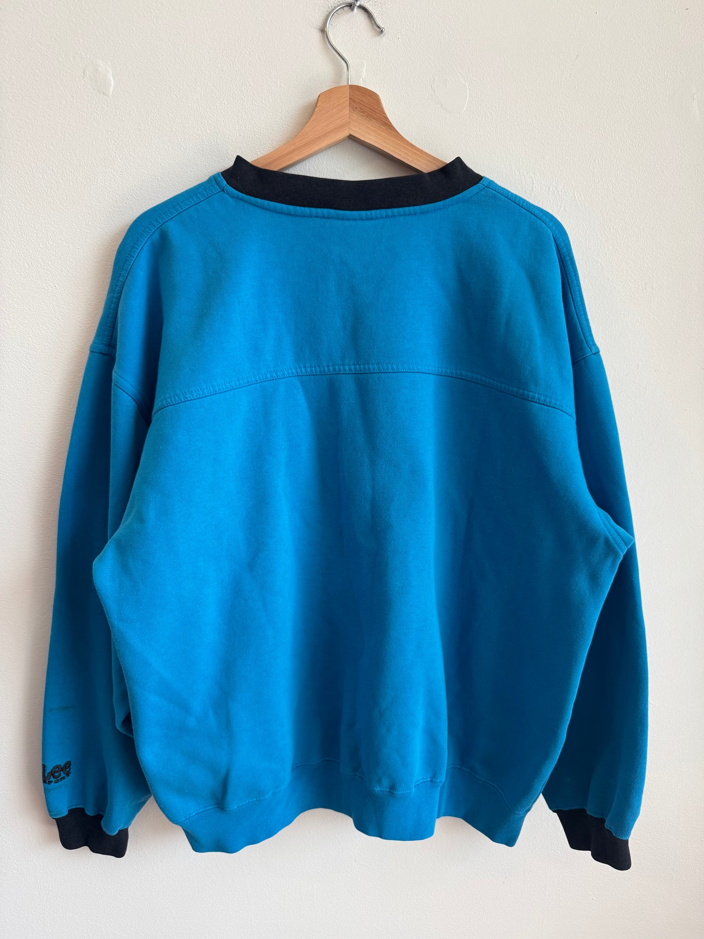 00s Carolina Panthers Embroidered Spell Out Lee Sports Crewneck (L)