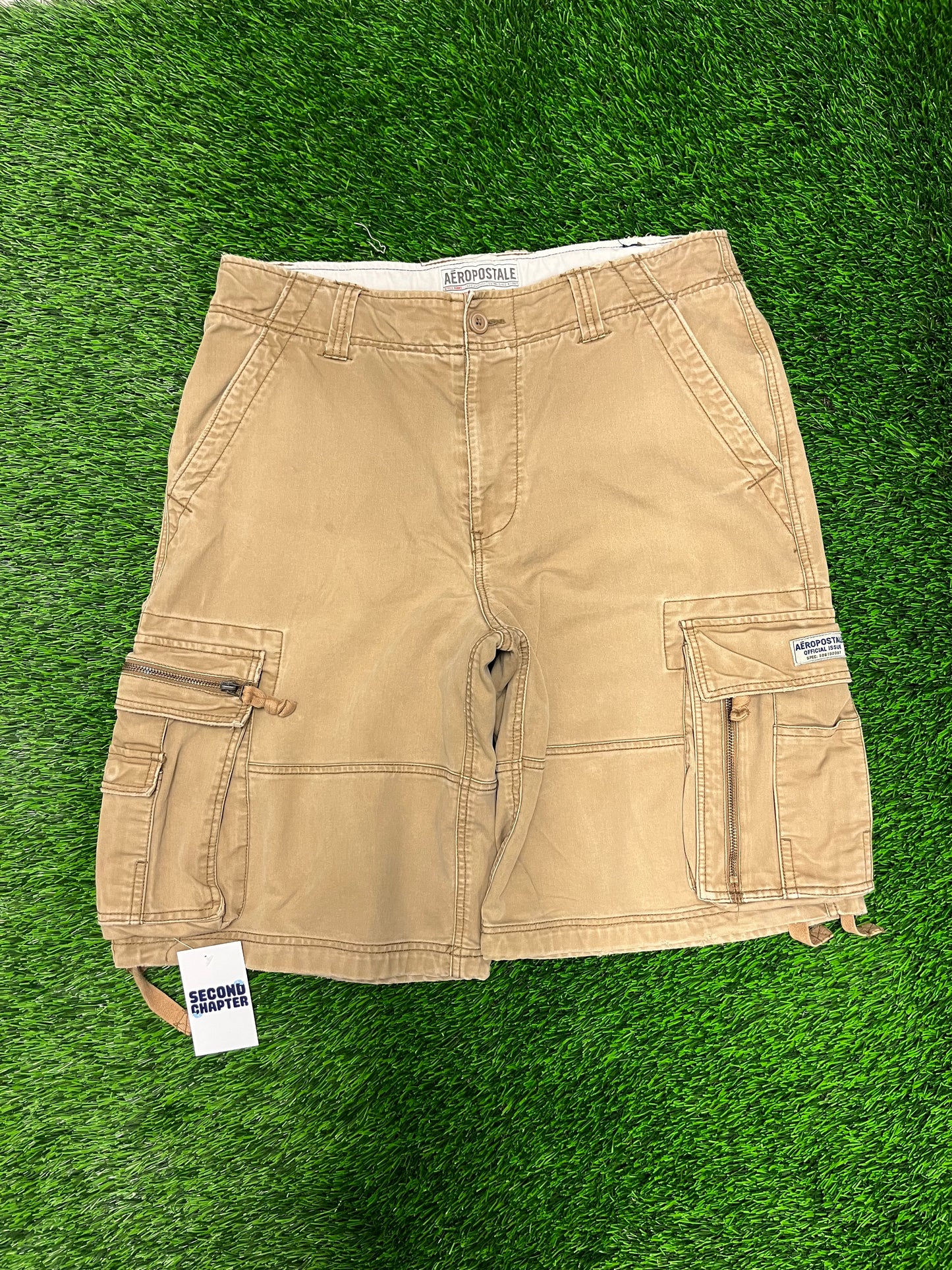 00s Aeropostale Baggy Tan Cargo Shorts (34)