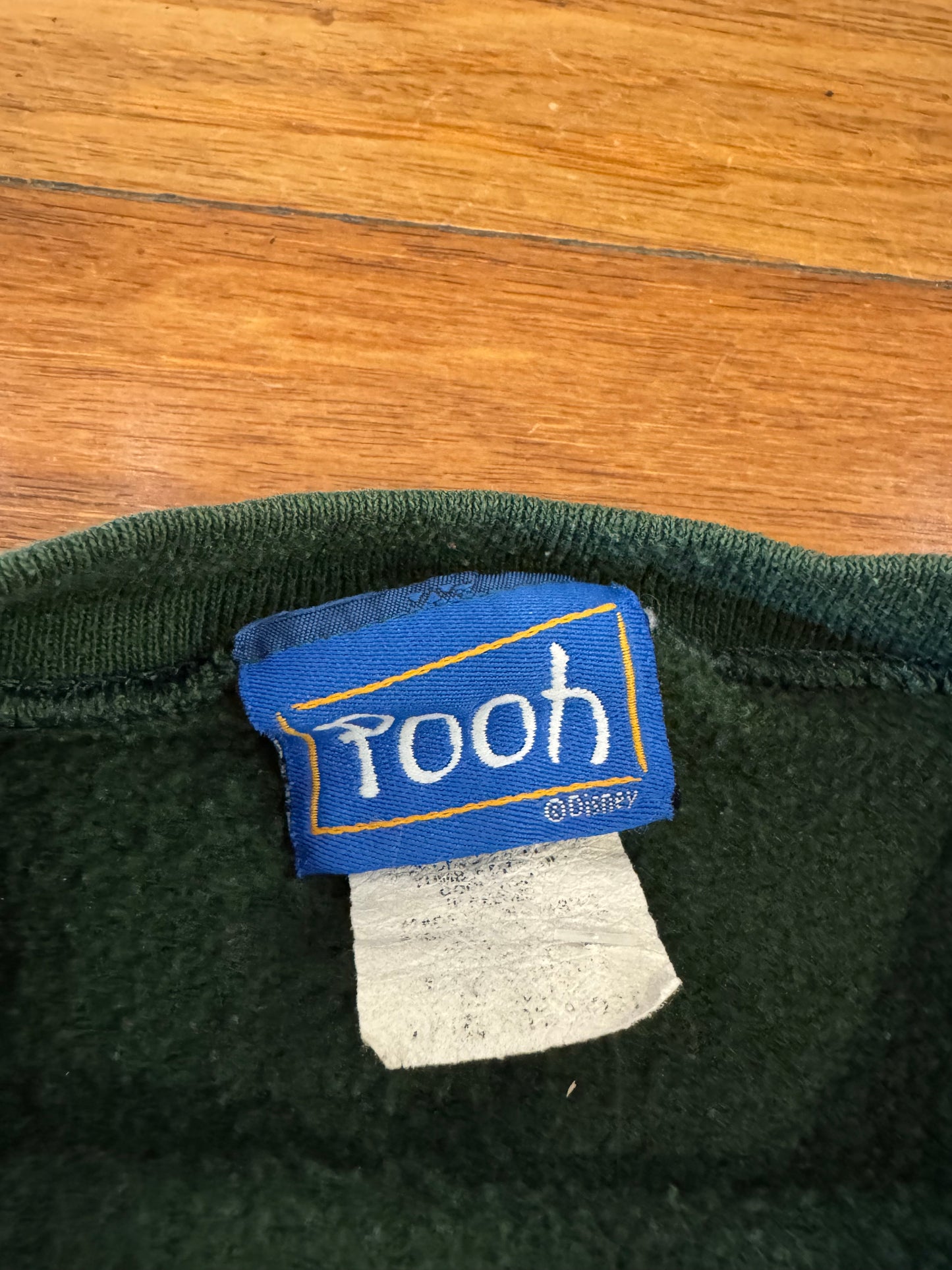 90s Winnie the Pooh Crewneck (L)