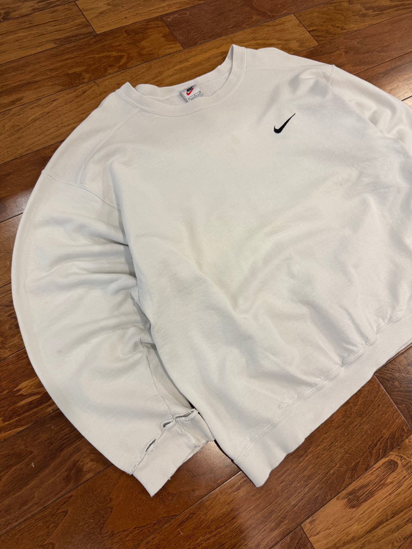 90s Nike Essential Swoosh White Vintage Crewneck (L)