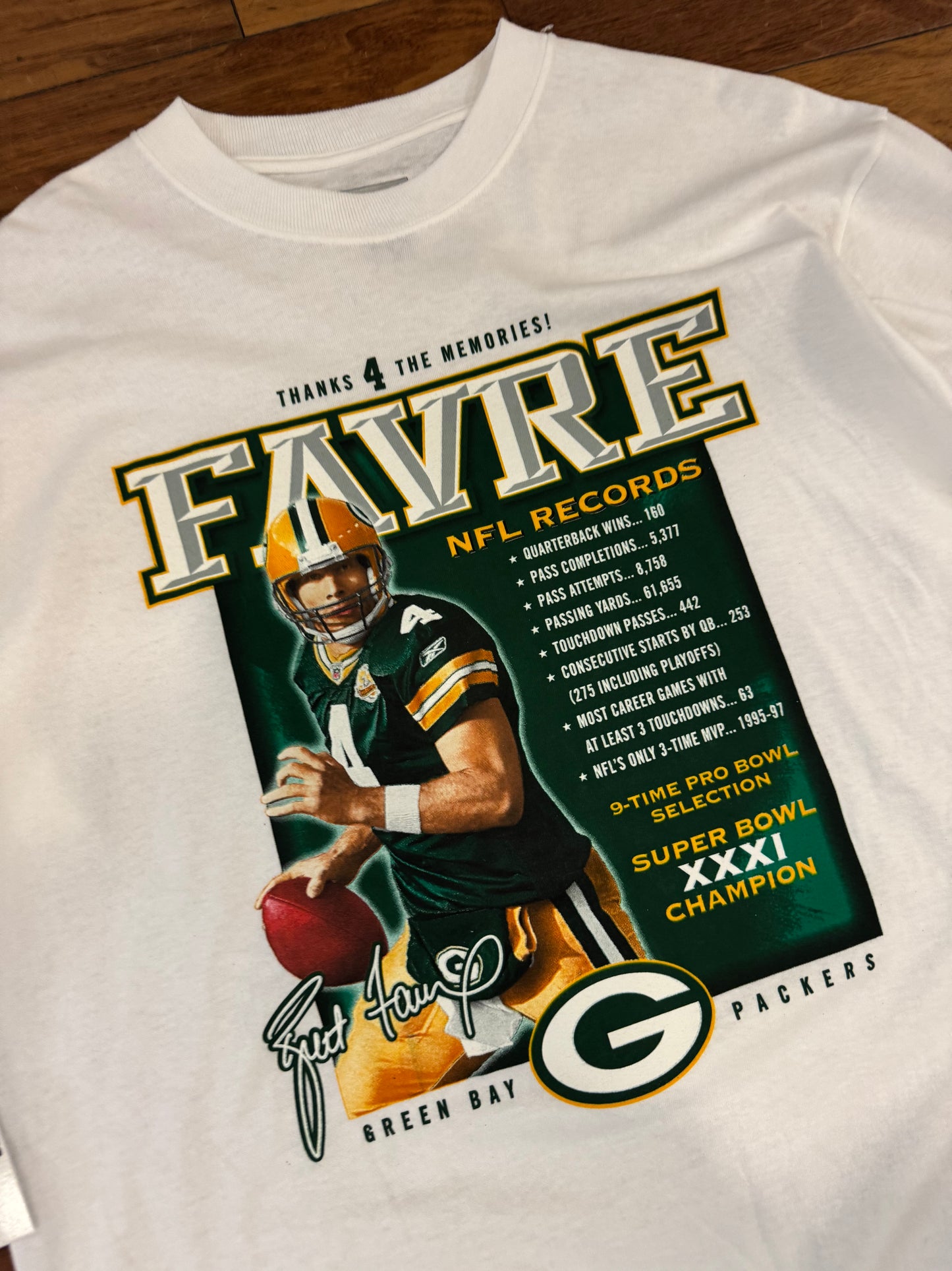 Green Bay Packers Brett Favre Tribute Reebok Cropped Tee (L)