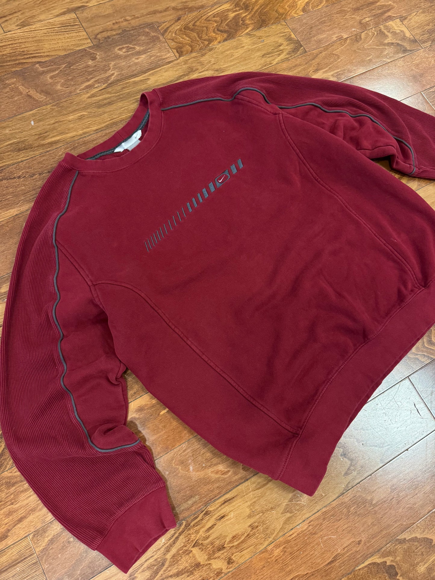 00s Nike Essential Swoosh Burgundy Fleece Crewneck (XXL)