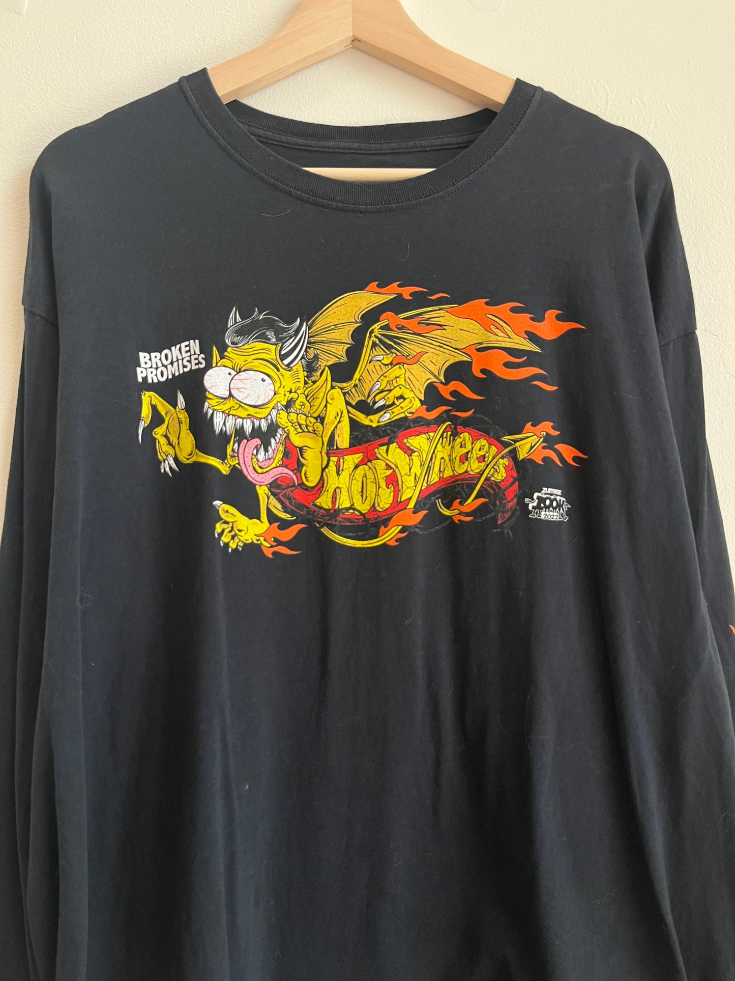 2022 Broken Promises Flames Exclusive Zumiez Long-Sleeve Shirt (XL)