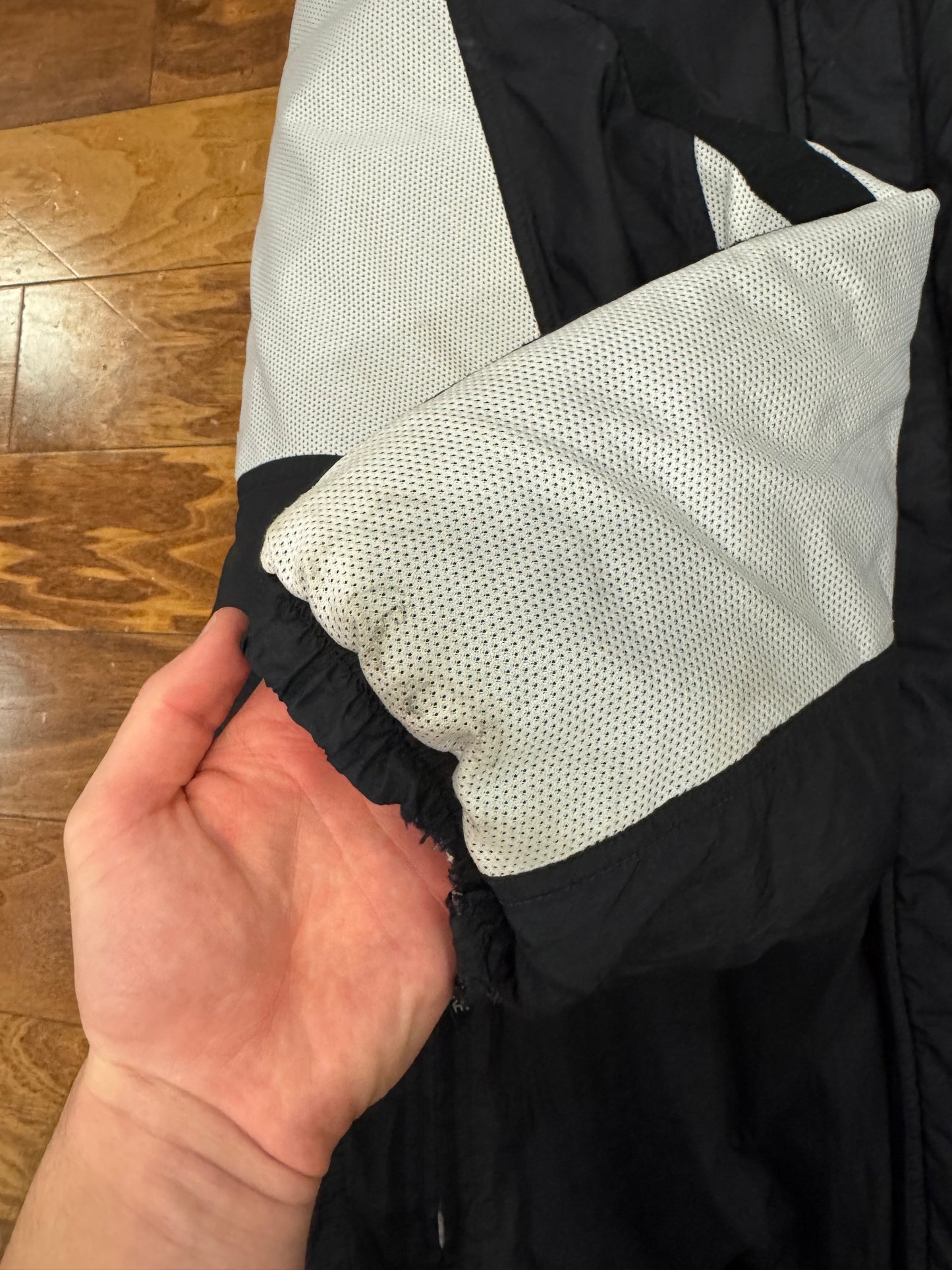 90s Nike Big Swoosh Puffer Jacket (L)