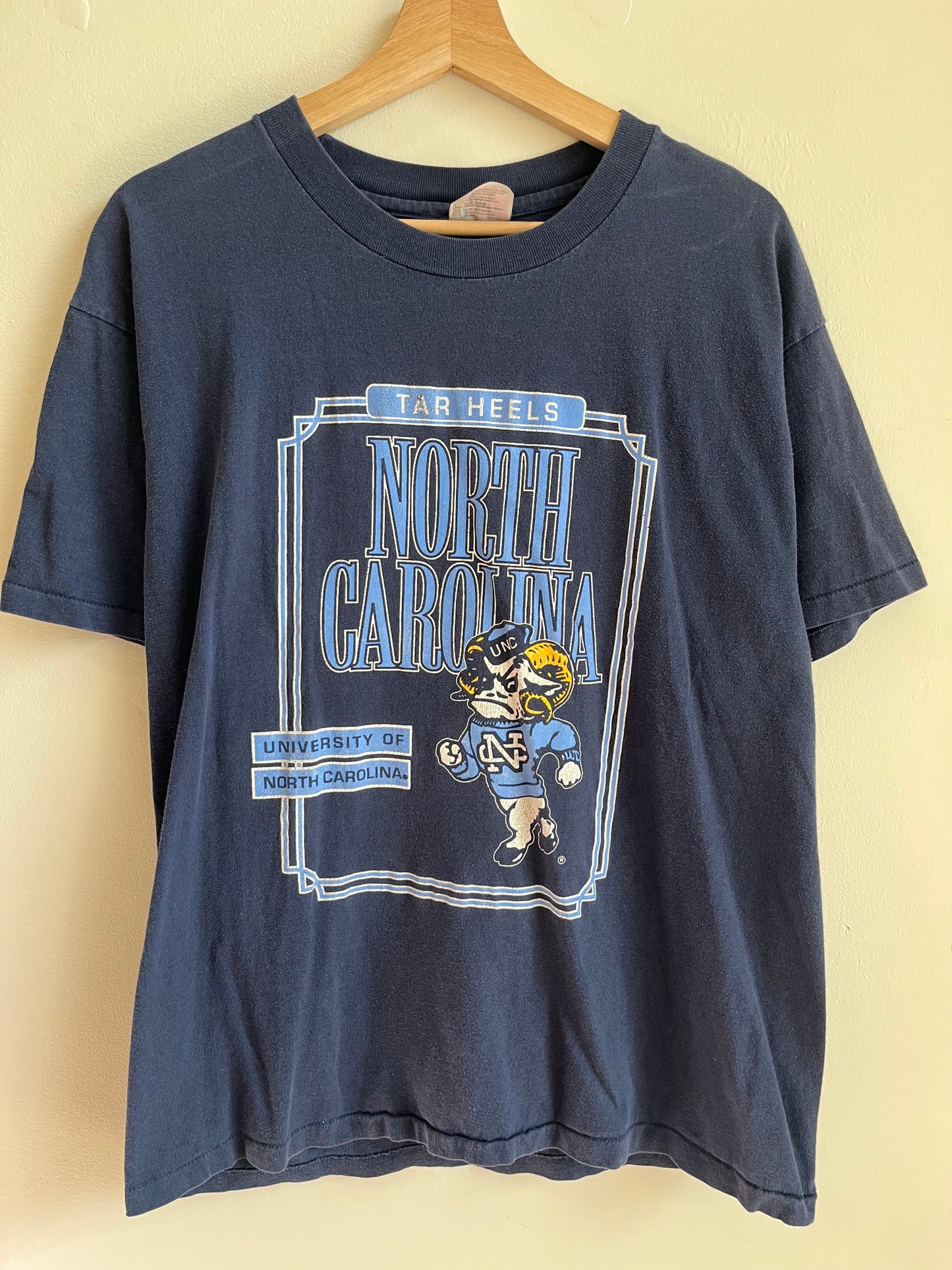 90s UNC Tar Heels Vintage Hanes Tee (L)