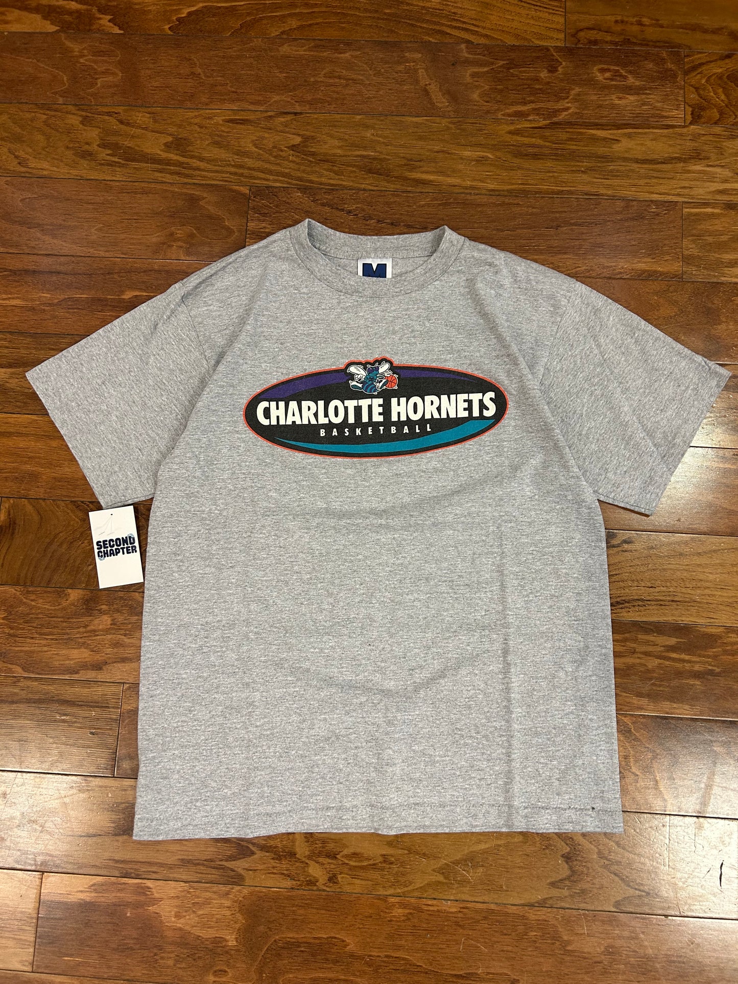 90s Charlotte Hornets Basketball Grey Tee (M)