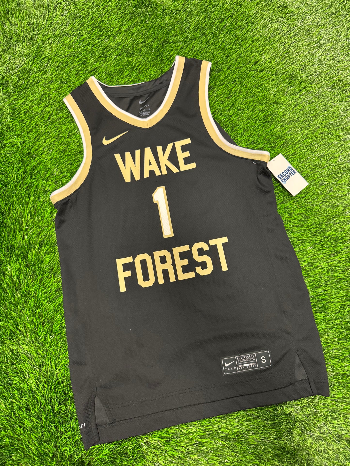 Wake Forest University Nike NCAA Basketball Jersey (S)