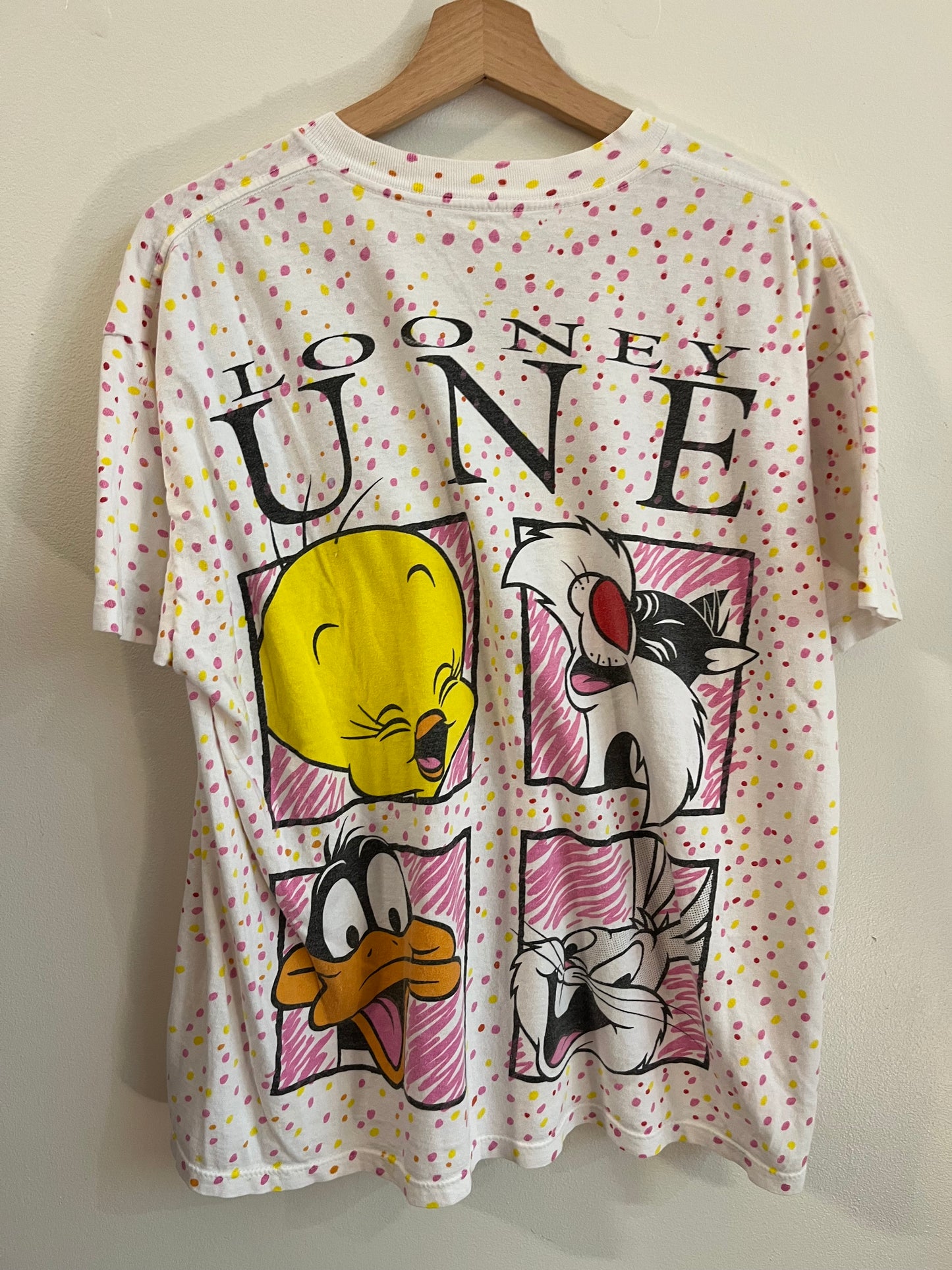 1993 Looney Tunes Tweety, Sylvester, Bugs, and Daffy Tee (L)