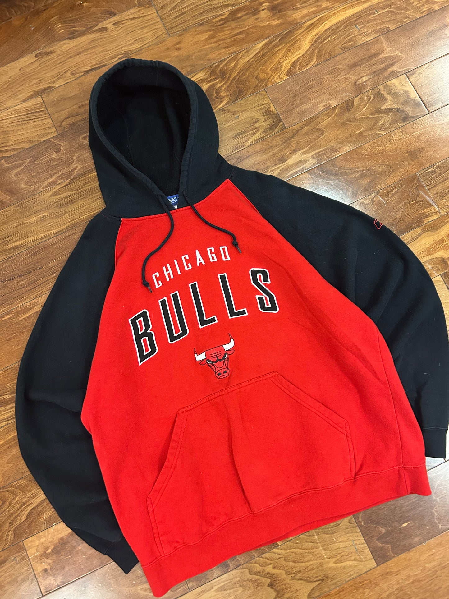 00s Chicago Bulls Two Toned Reebok Hoodie (L)