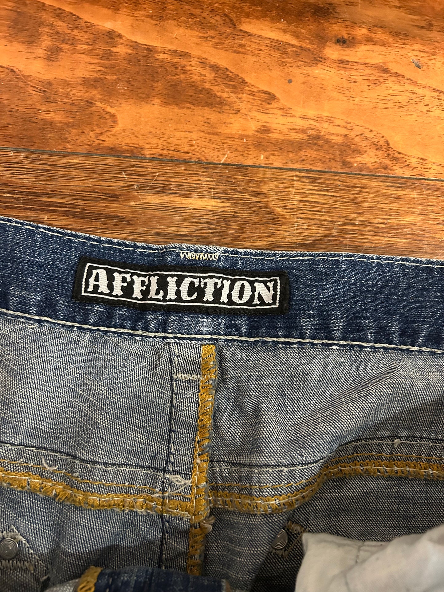 00s Affliction Faded Mid Wash Blake Boot Cut Jeans (38 x 34)
