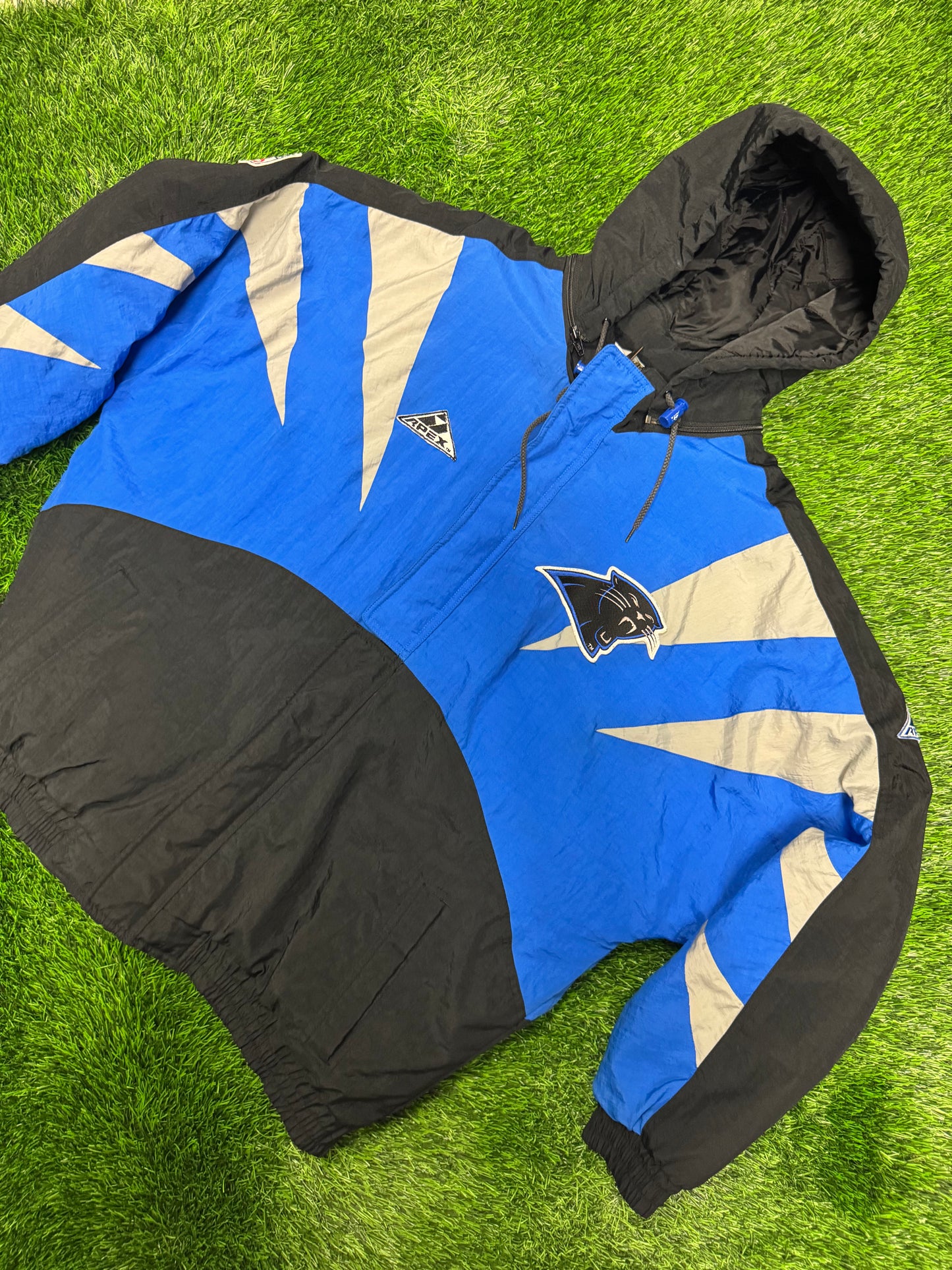 90s Carolina Panthers Apex Shark Tooth Puffer Jacket (XL)