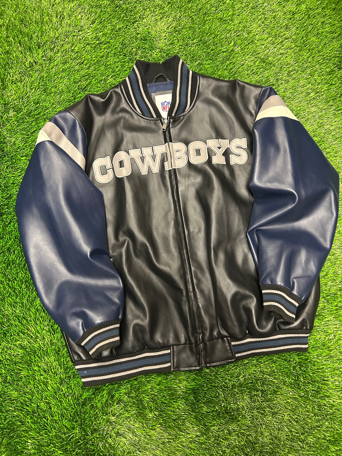 00s Dallas Cowboys NFL Stitched Leather Jacket (XL)