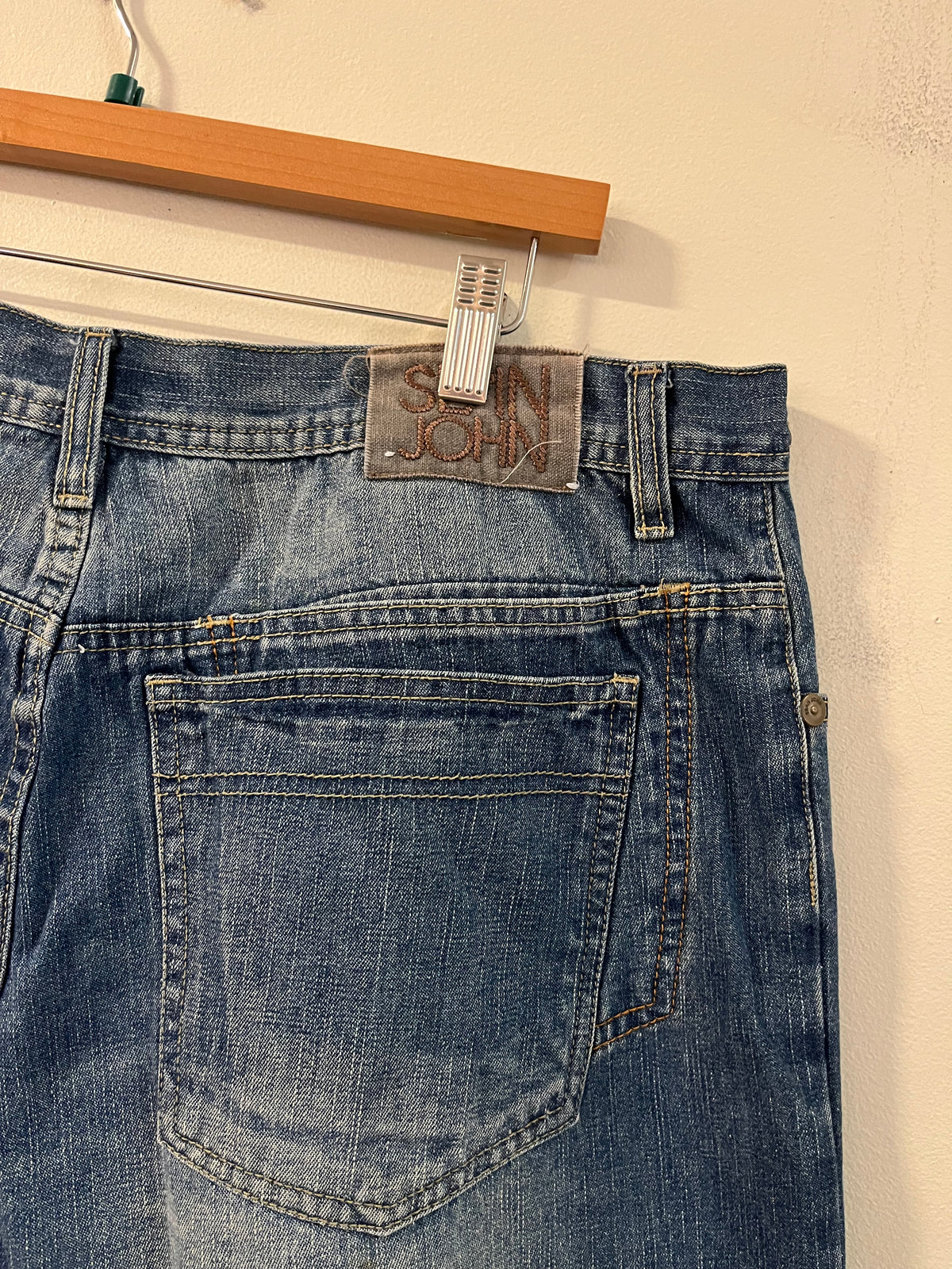 00s Sean John Baggy Mid Wash Shorts (36)