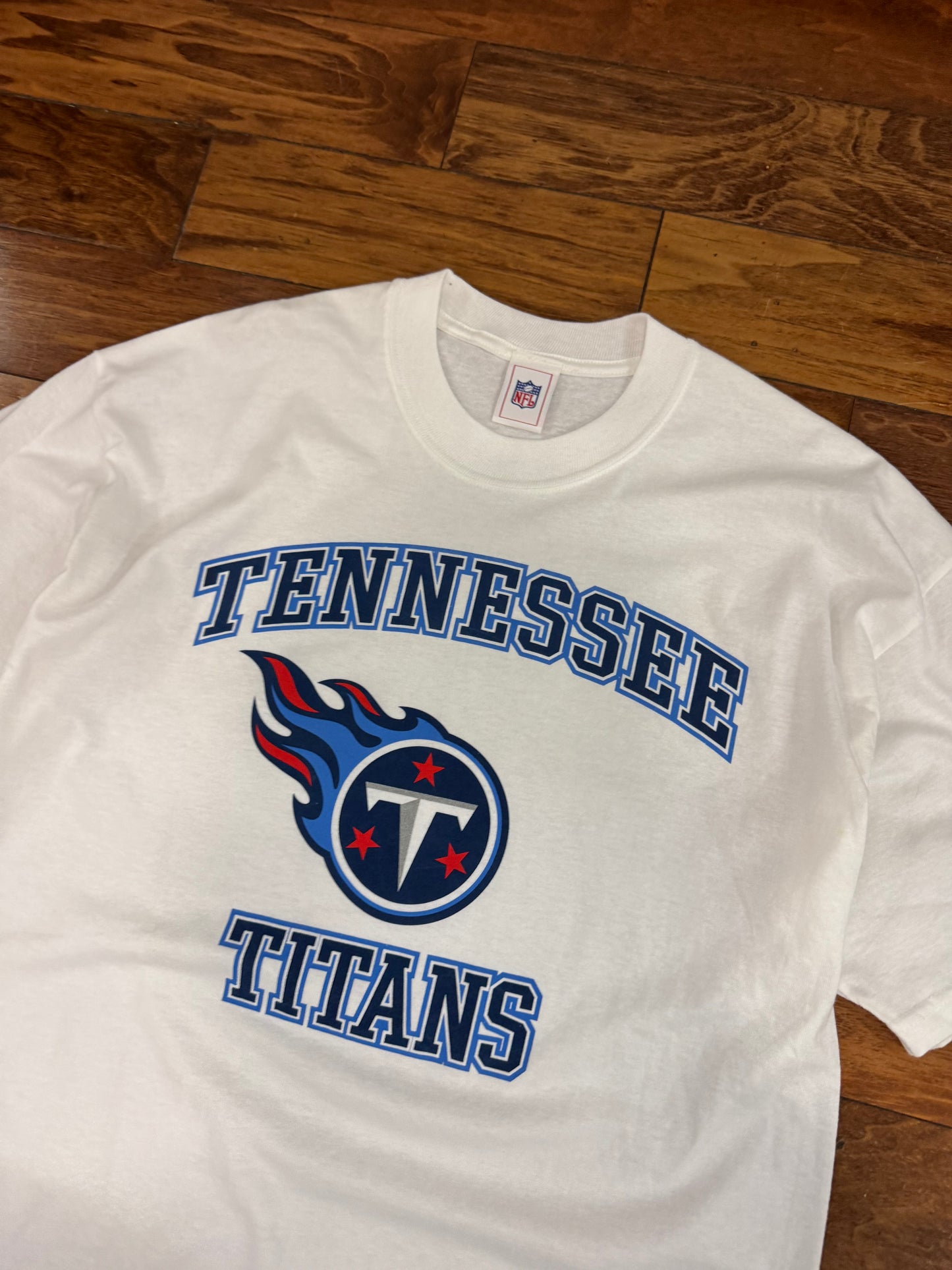 00s Tennessee Titans Spell Out Cropped Tee (XL)