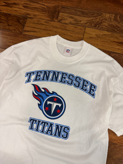 00s Tennessee Titans Spell Out Cropped Tee (XL)