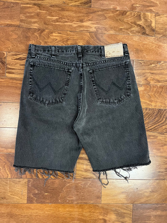 00s Wrangler Rugged Wear Faded Black Shorts (32)