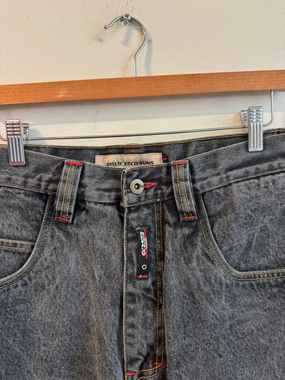00s Esco Duns Baggy Black Shorts (34)