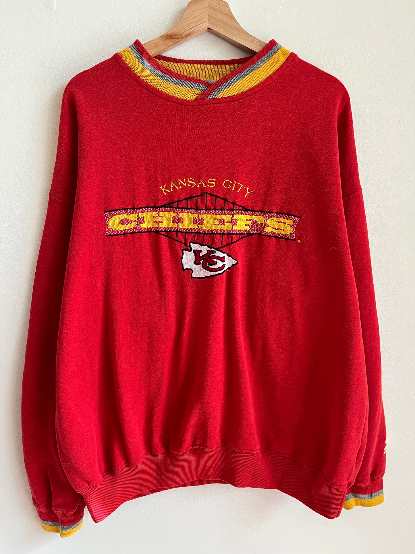 90s Kansas City Chiefs Starter NFL Embroidered Crewneck (L)
