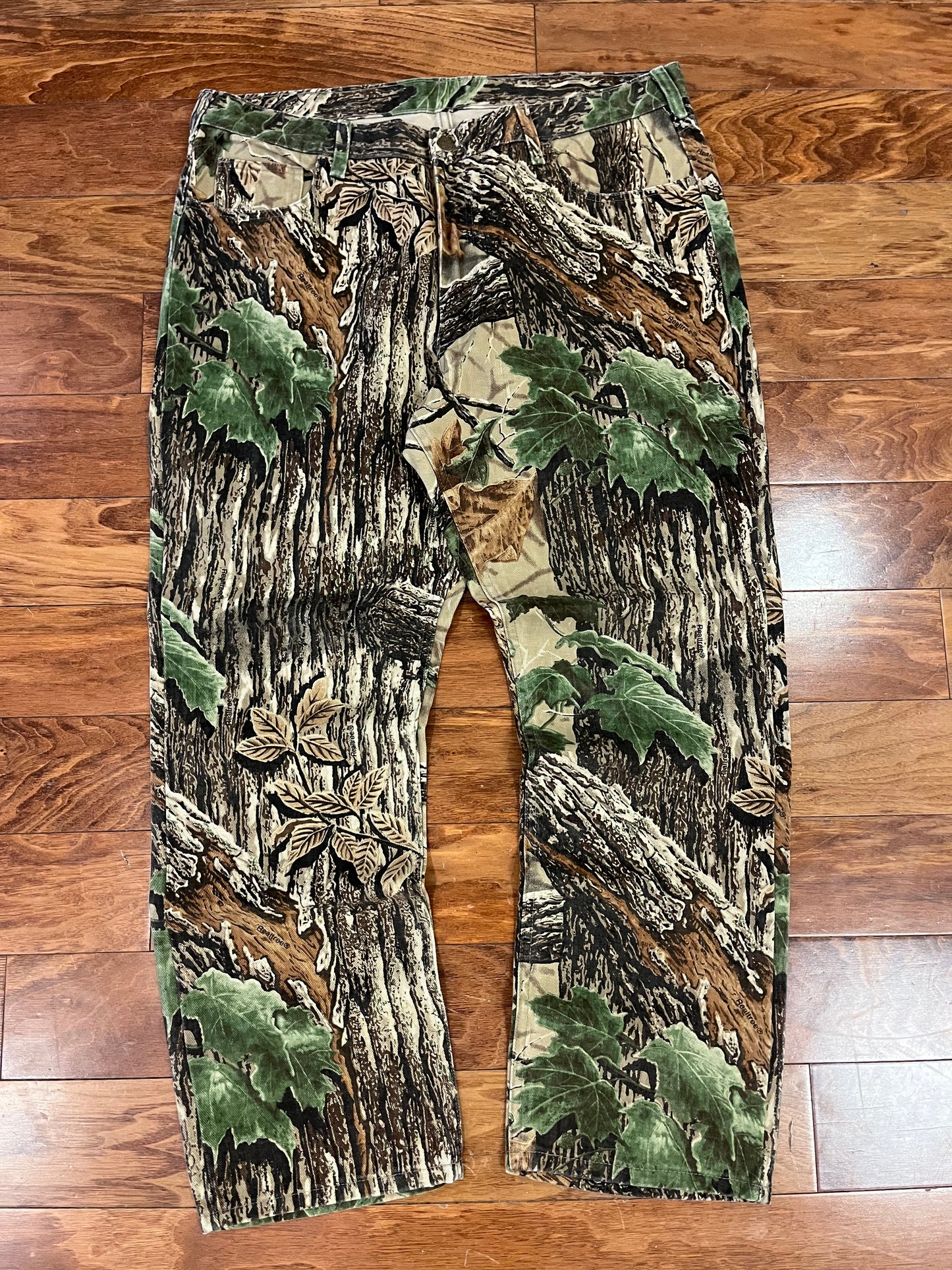 00s Realtree Baggy Camo Pants (38x30)