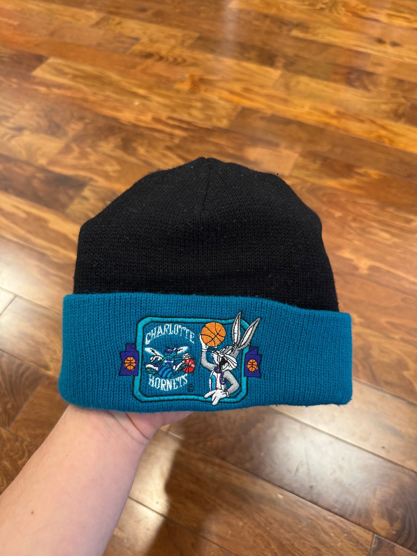 1994 Charlotte Hornets Looney Tunes Bugs Bunny Beanie (OS)