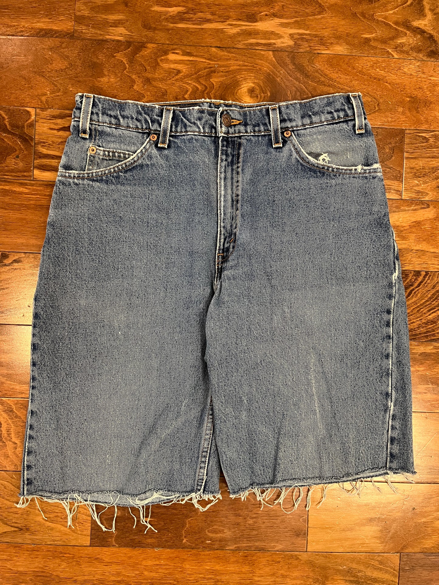 1998 Levi's 560 Mid Wash Shorts (32)