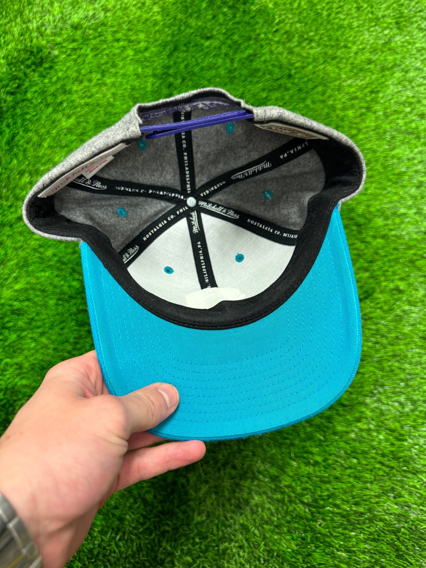 Charlotte Hornets Michell & Ness Snapback Hat (OS)