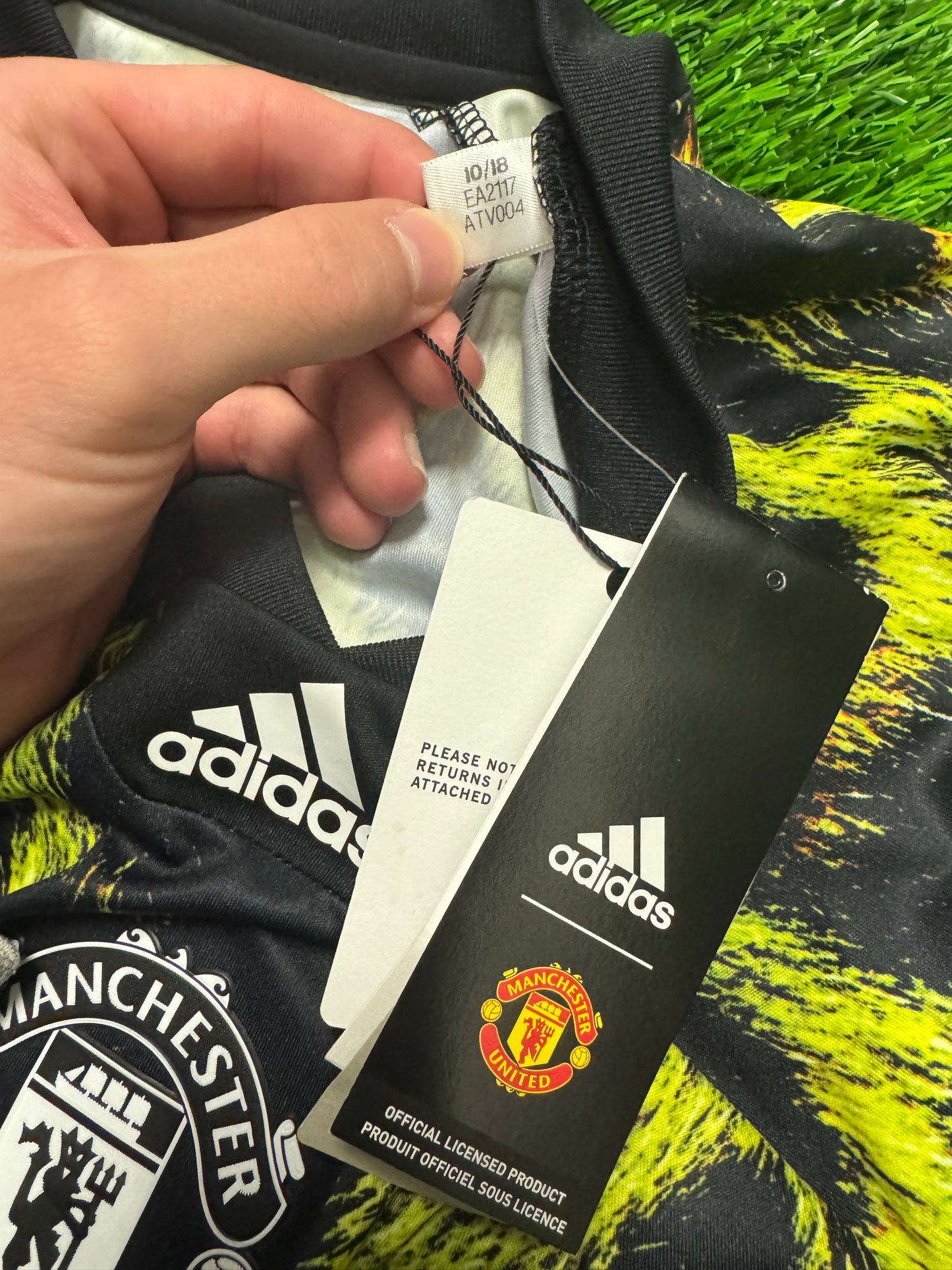 Manchester United EA Sports Adidas Deadstock Jersey 2018 Kit (L)