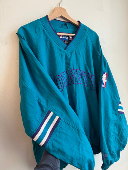 90s Charlotte Hornets Pro Player Embroidered Spell Out Windbreaker (L)
