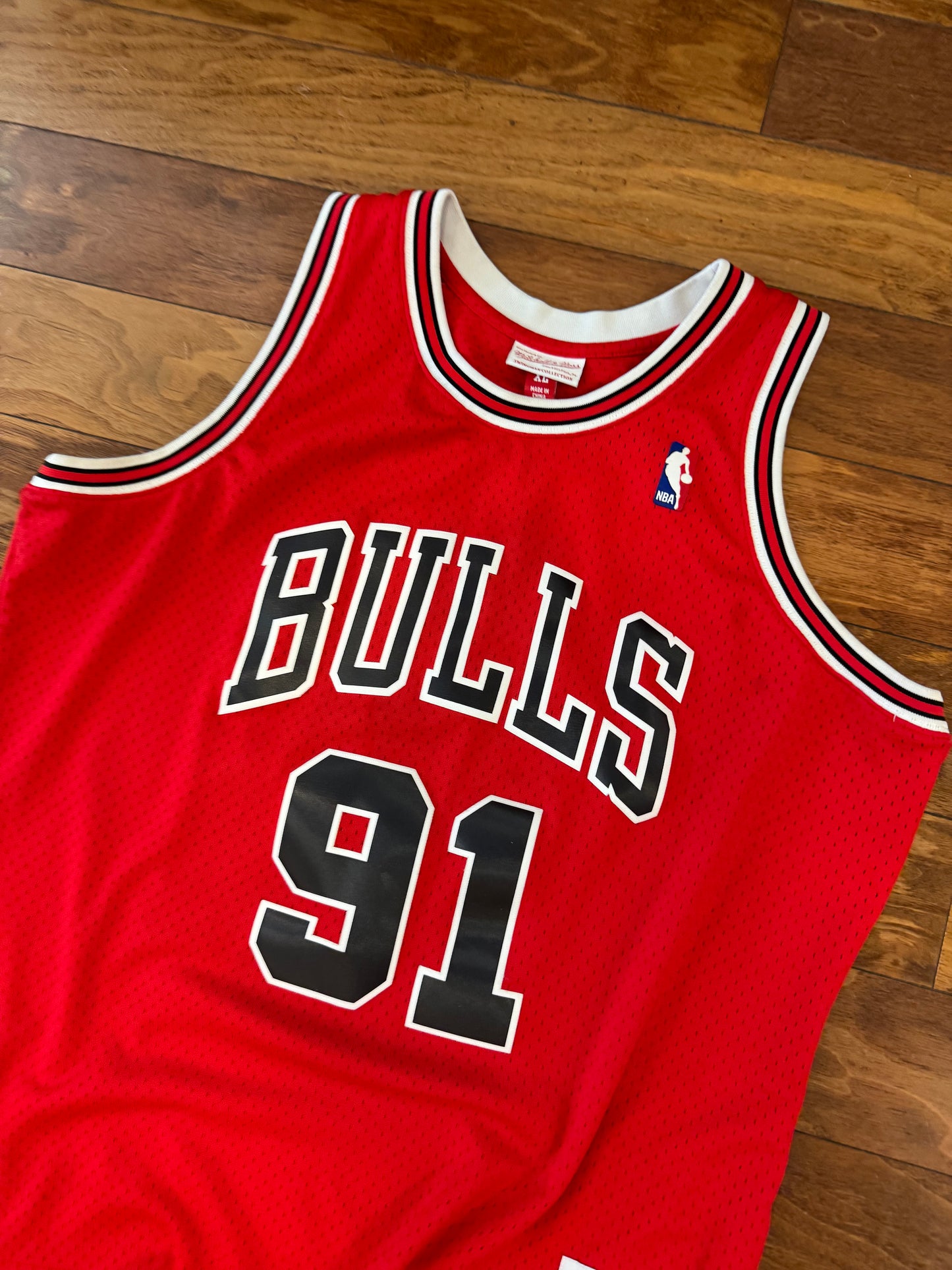Chicago Bulls Dennis Rodman Mitchell & Ness Jersey (XL)