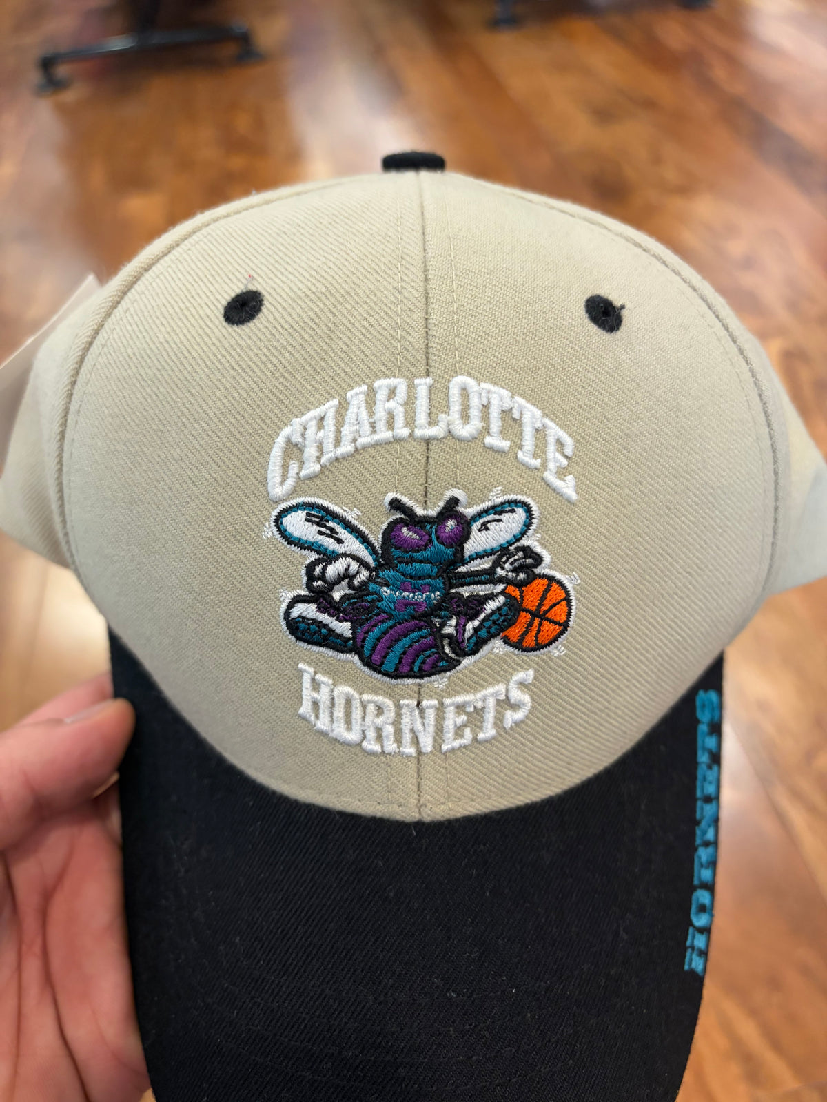 90s Charlotte Hornets Velcro Strap Hat (OS)