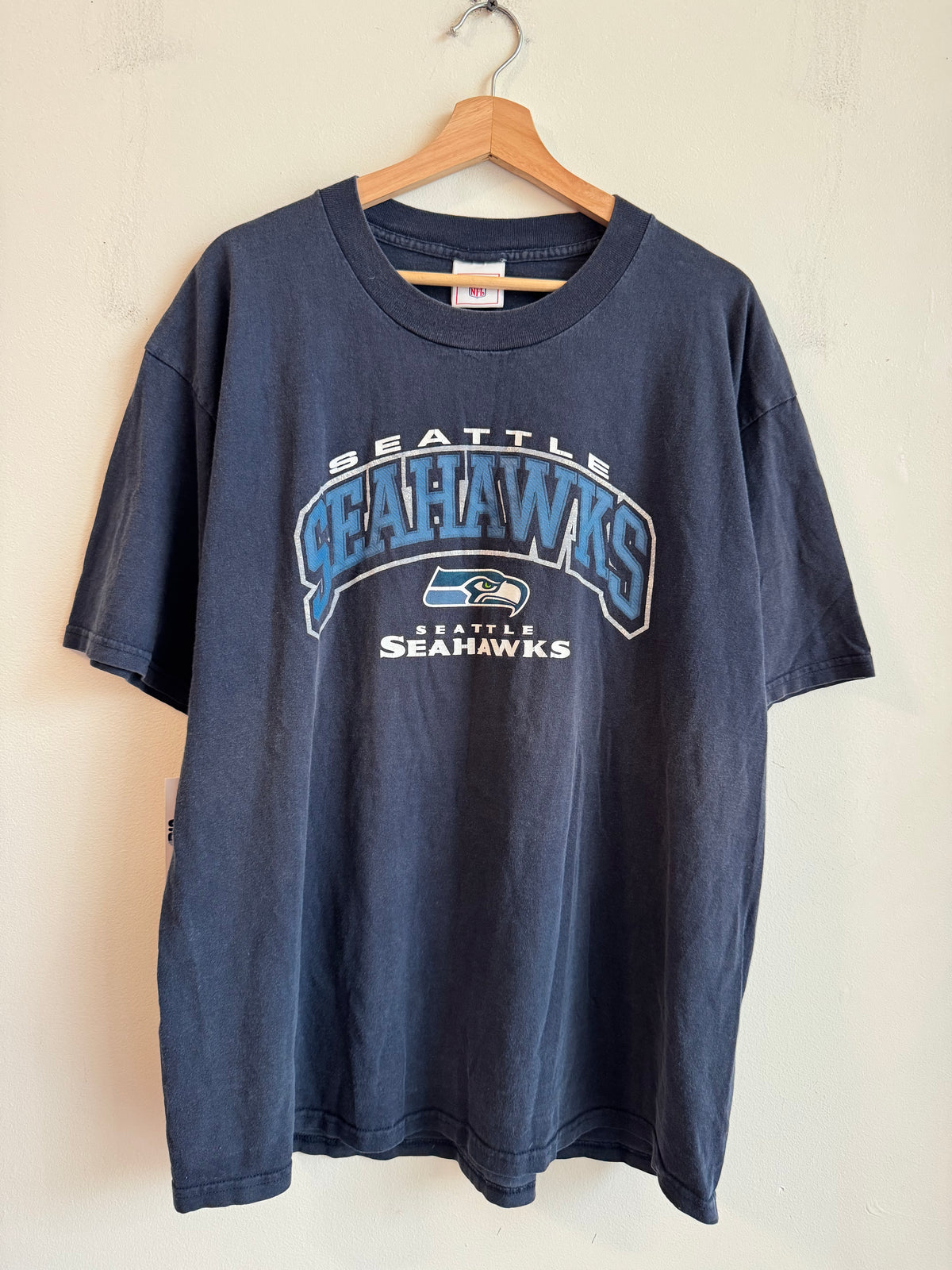 00s Seattle Seahawks Essential Tee (XL)