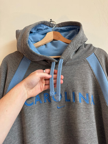 00s UNC Center Swoosh Two Toned Vintage Nike Hoodie (XXL)