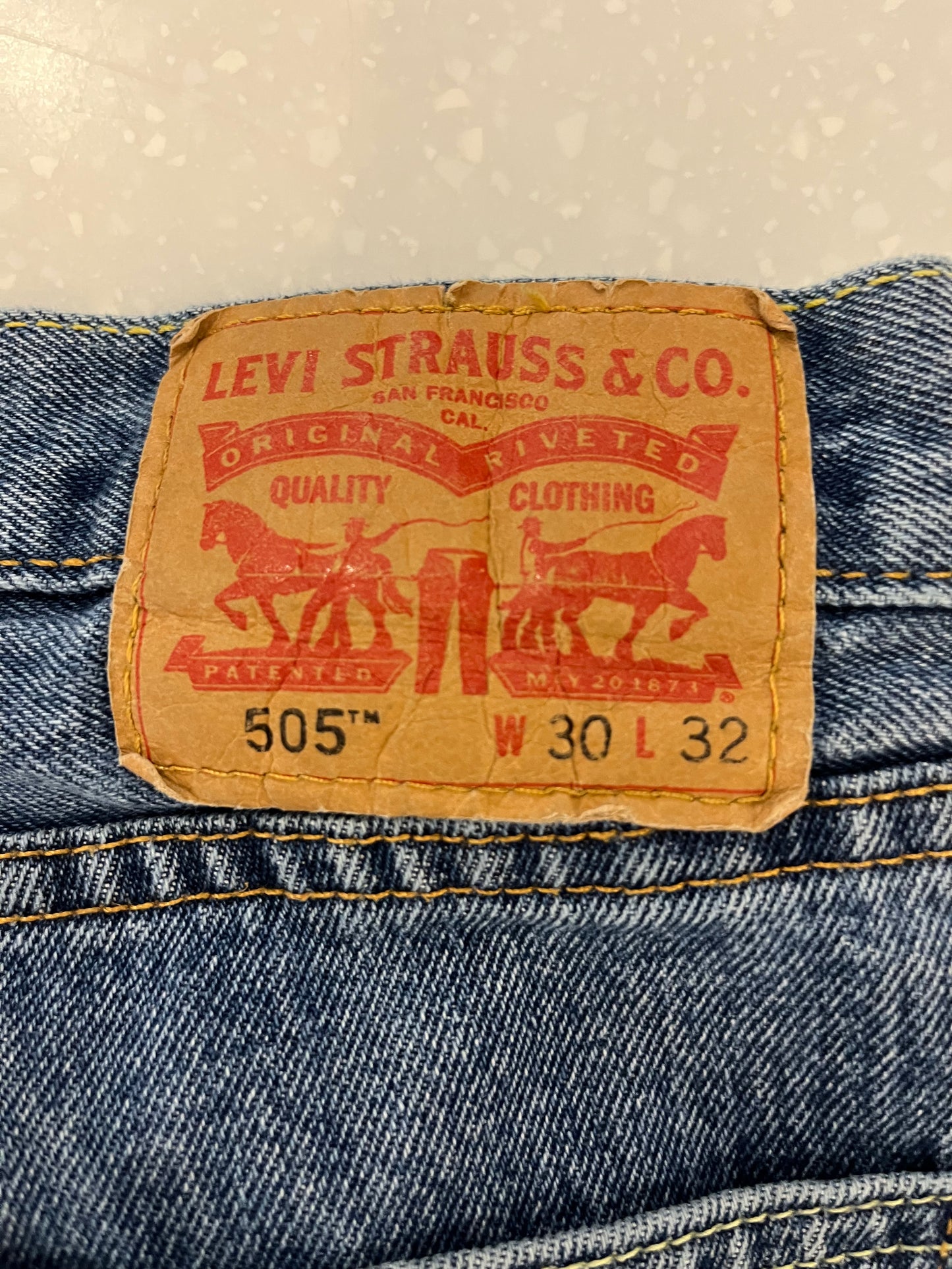 2010s Levi's 505 Faded Blue Shorts (30)