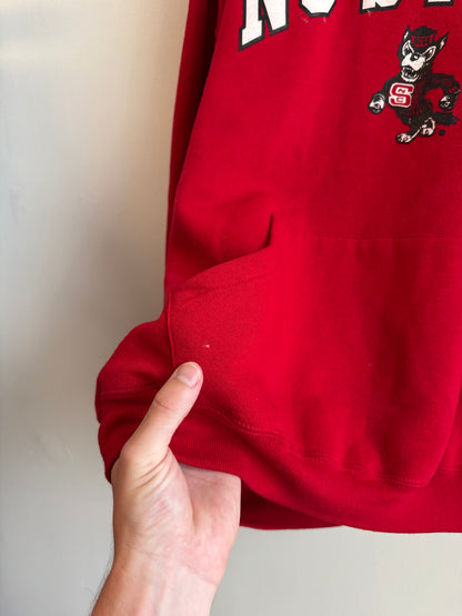 2000s NC State Wolfpack Russell Athletics Red Hoodie (L)
