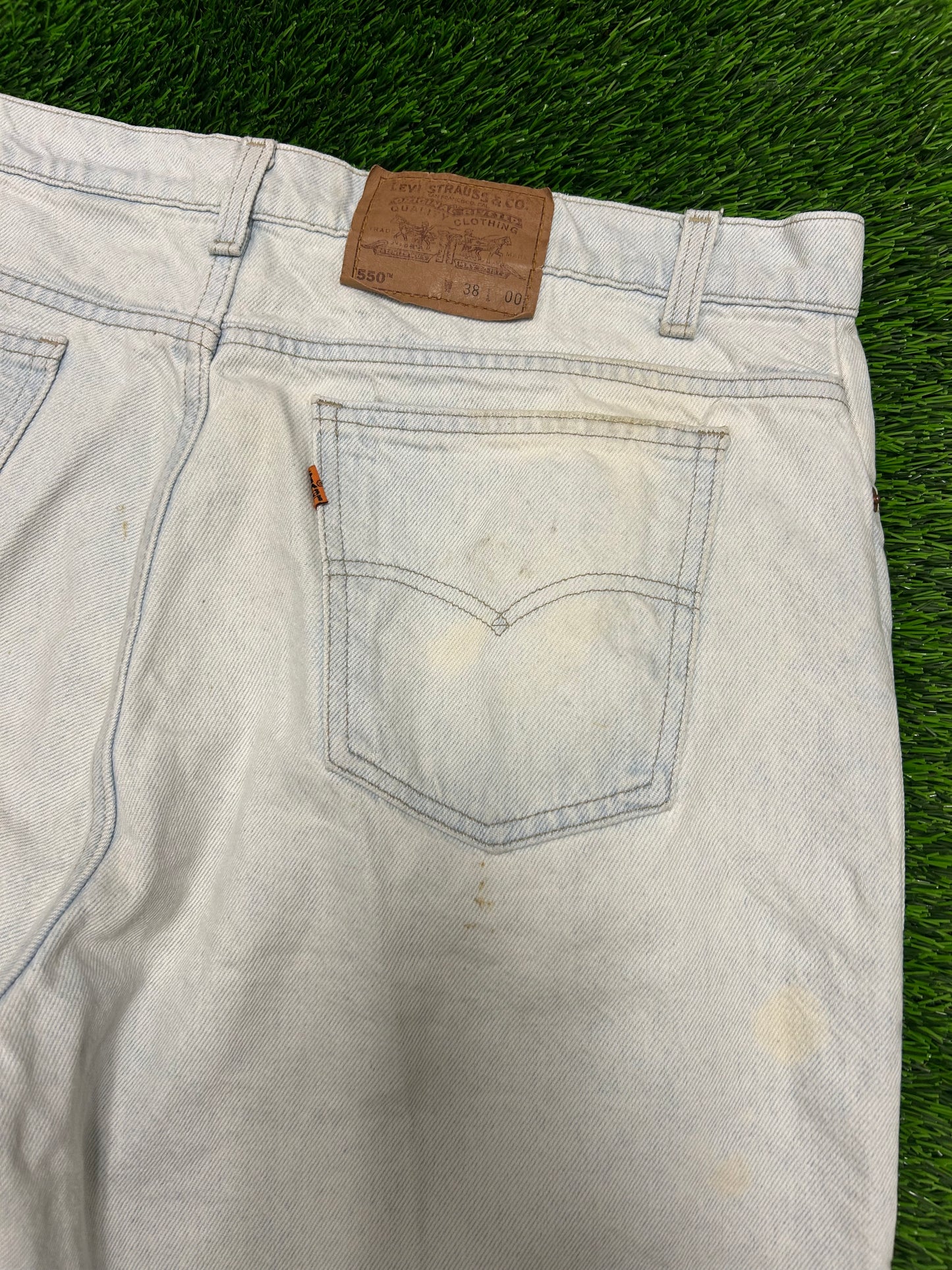 1994 Vintage Levi's 550 Orange Tab Faded Light Wash Jean Shorts (38)