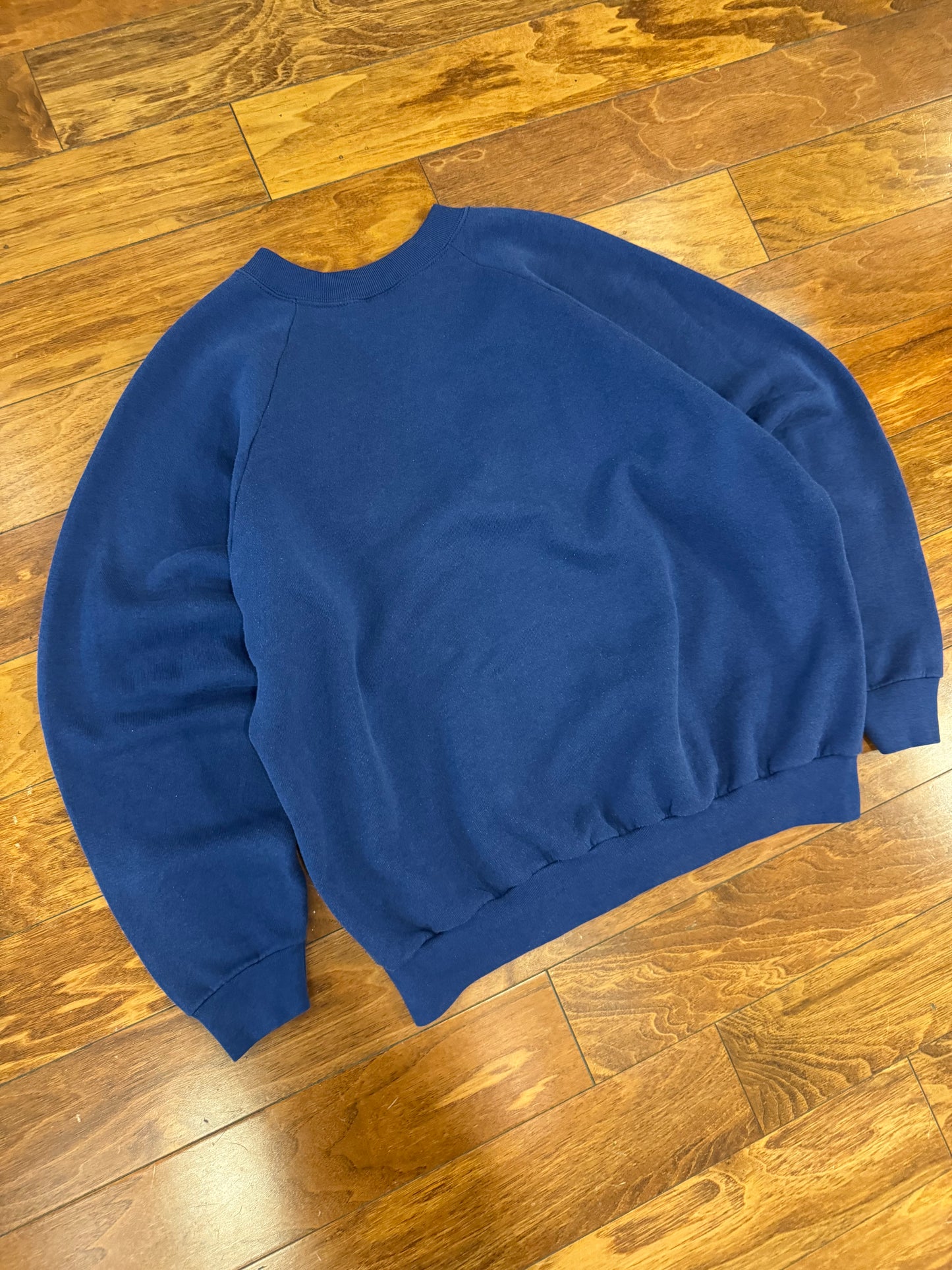 90s Yankees Blue Essential Embroidered Crewneck (L)