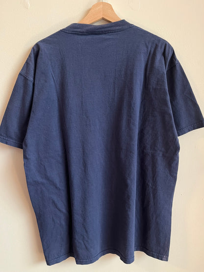 2000s Charlotte Bobcats NBA Faded Navy Tee (L)
