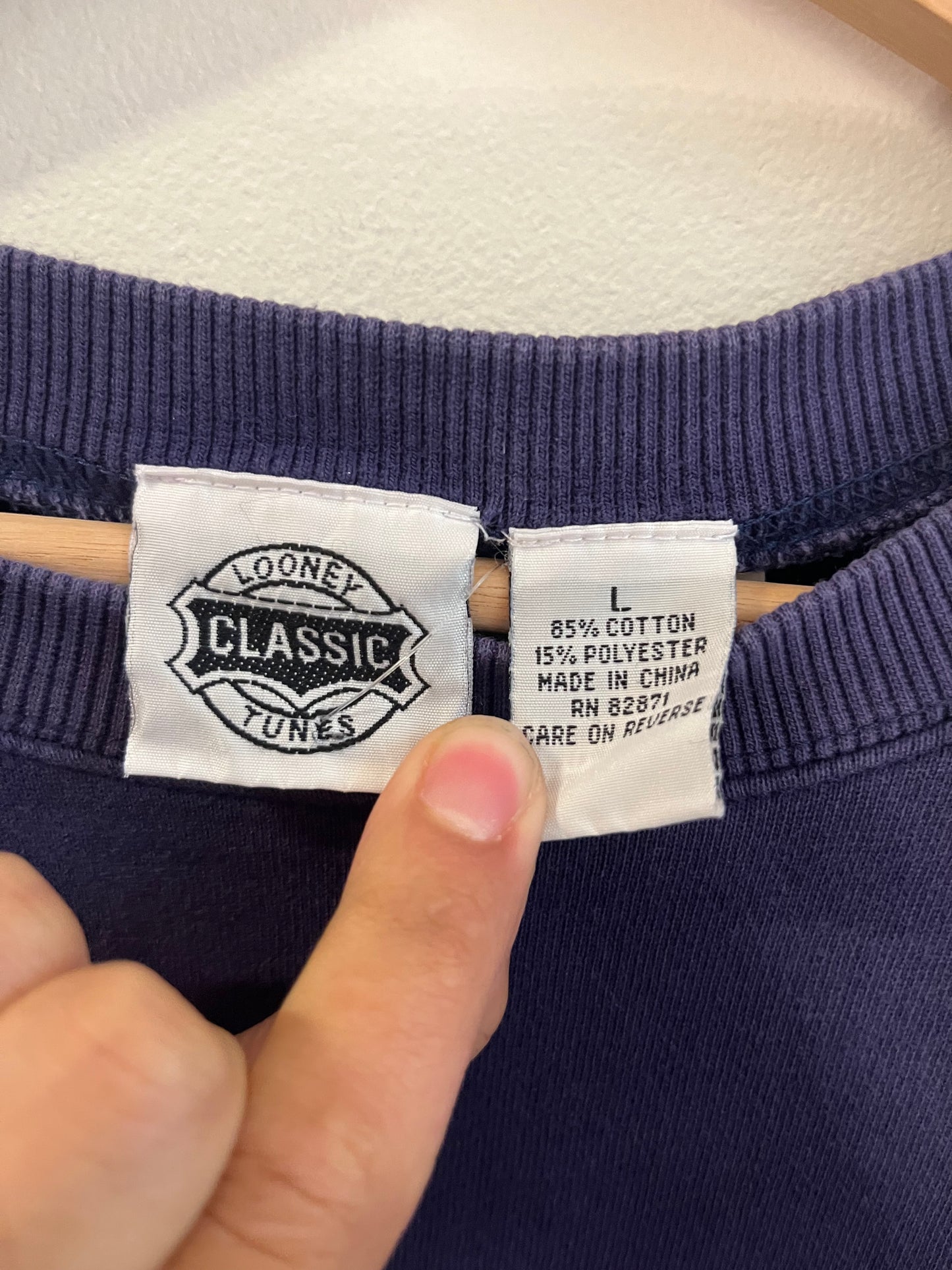 1995 Looney Tunes Embroidered Crewneck (L)
