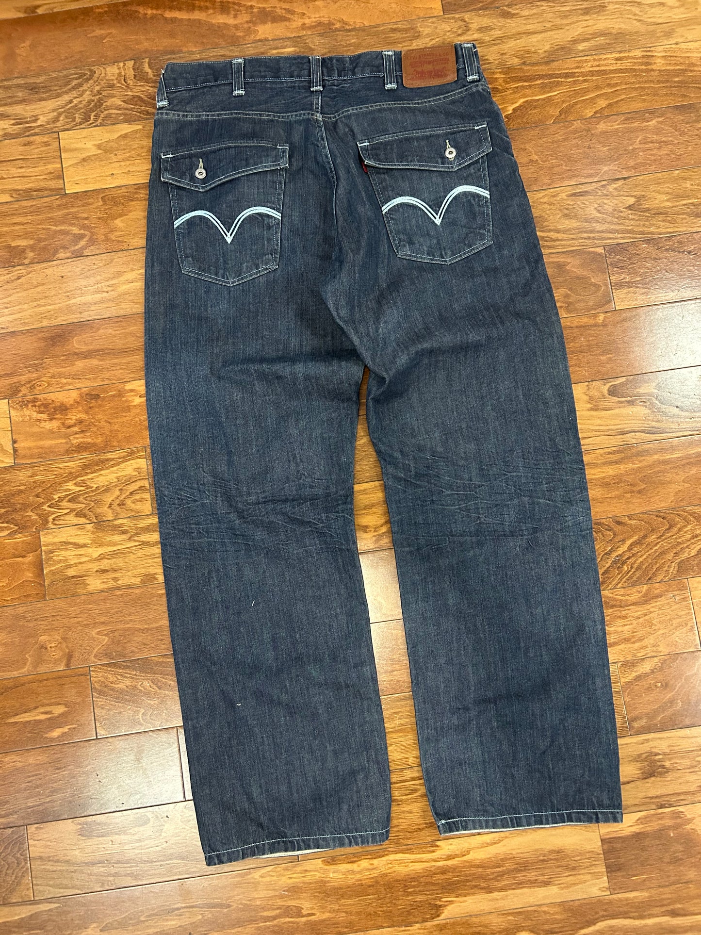 2009 Levi's 569 Loose Baggy Embroidered Jeans (38 x 34)