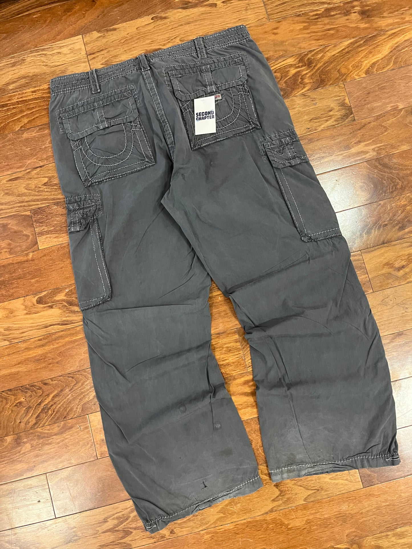 00s True Relgion Grey Cargo Pants (40x33)