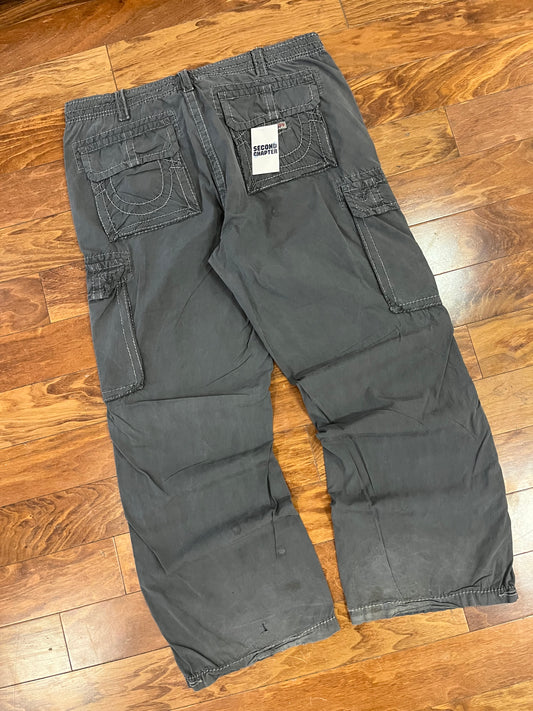 00s True Relgion Grey Cargo Pants (40x33)