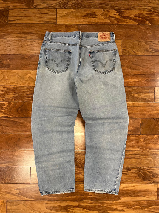 00s Levi's 550 Faded Light Blue Jeans (36 x 32)