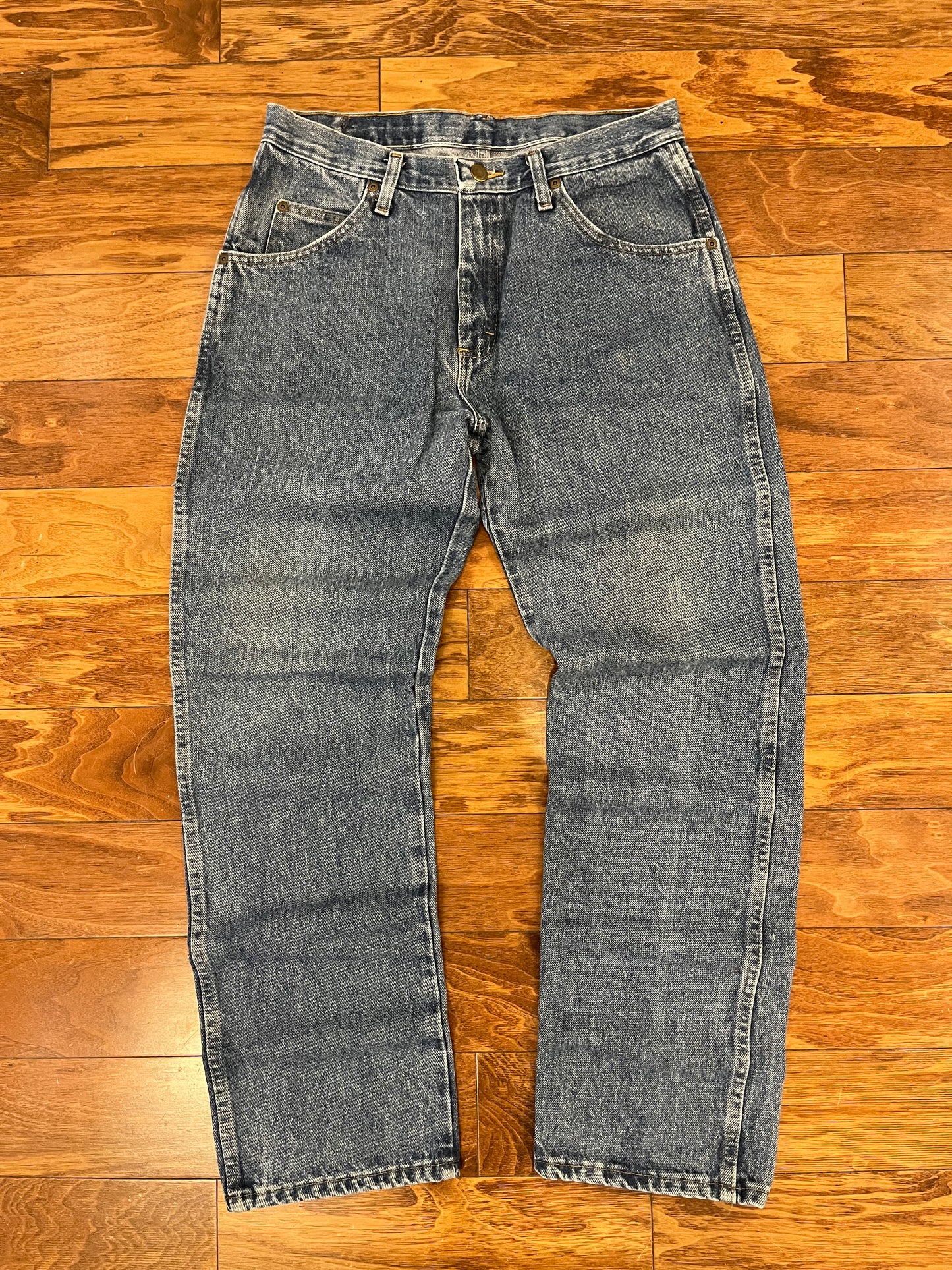 00s Wrangler Dark Wash Blue Jeans (31 x 30)
