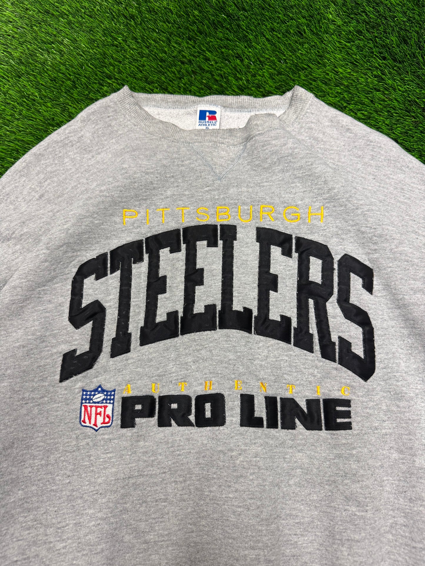 90s Pittsburgh Steelers Russell Pro Line Crewneck (XL)